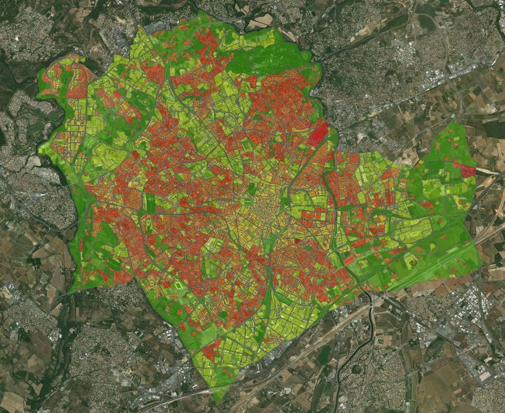 Cartographie des densités du moustique tigre Aedes albopictus à Montpellier (en rouge densités fortes ; vert : densités faibles) prédites à partir de variables météorologiques et environnementales pour juillet 2018. 